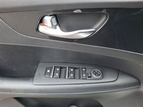 Used 2023 Kia Forte GT-Line w/ GT-Line Technology Package FWD image 12
