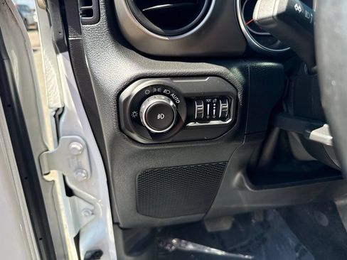 Used 2021 Jeep Wrangler Unlimited Sport AWD/4WD image 17
