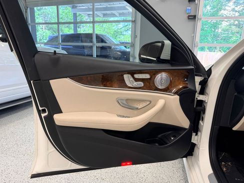Used 2018 Mercedes-Benz E 300 image 15