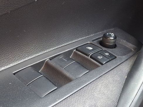 Used 2023 Toyota Corolla LE FWD image 23