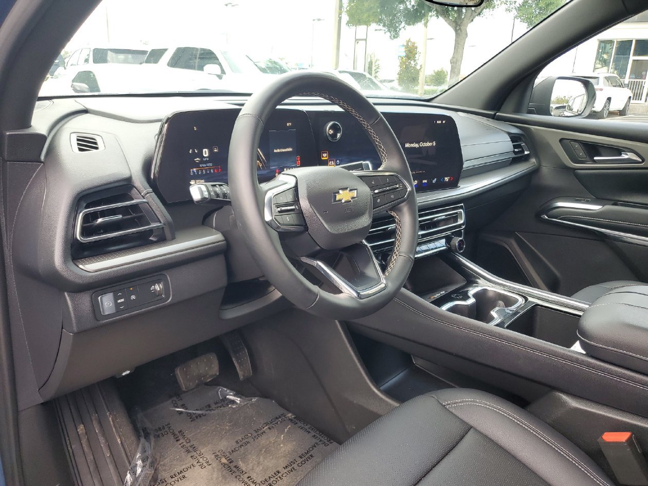 Used 2026 Chevrolet Traverse LT FWD image 18