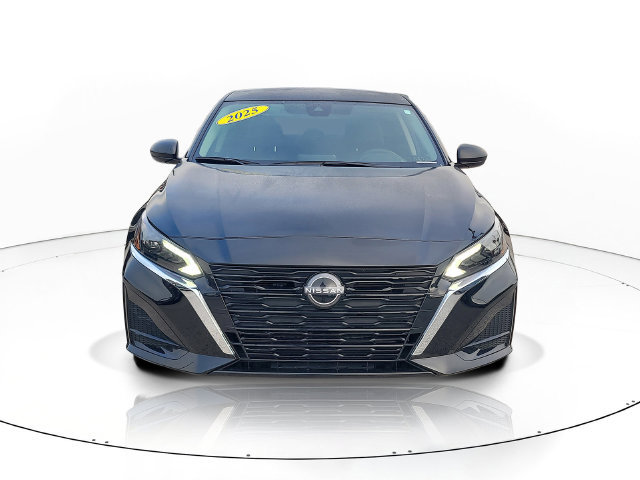 Used 2025 Nissan Altima 2.5 S FWD image 2