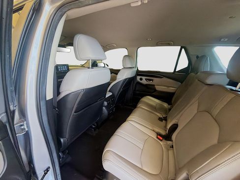 Certified 2025 Honda Pilot EX-L image 24