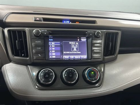 Used 2014 Toyota RAV4 LE AWD/4WD image 15
