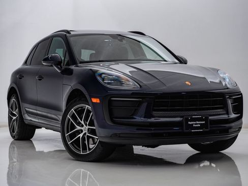 Used 2022 Porsche Macan AWD/4WD image 8