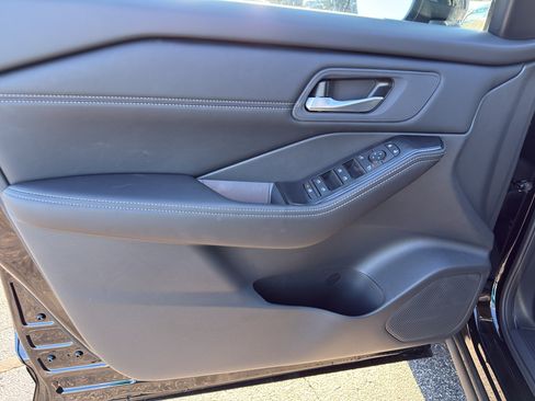 New 2026 Nissan Rogue SV w/ SV Premium Package image 13