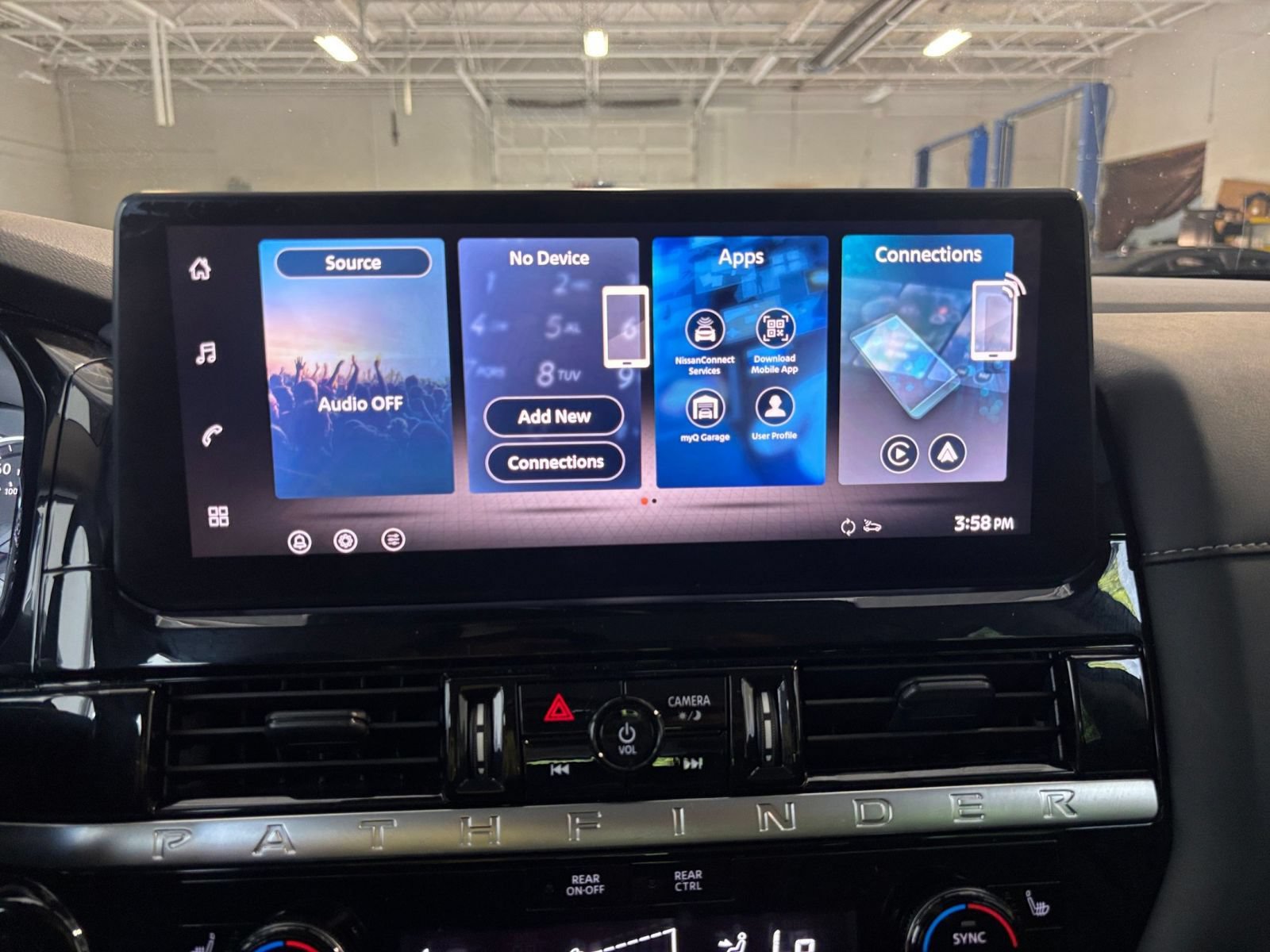 Used 2026 Nissan Pathfinder SV AWD/4WD image 19