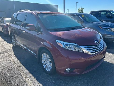 Used 2015 Toyota Sienna Limited Premium image 1