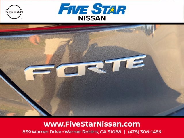 Used 2024 Kia Forte LXS w/ LXS Technology Package FWD image 11
