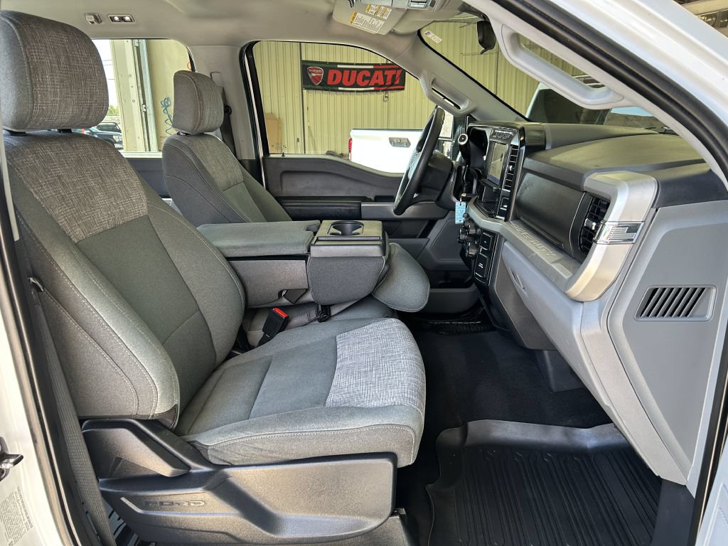 Used 2024 Ford F250 XLT w/ FX4 Off-Road Package AWD/4WD image 17