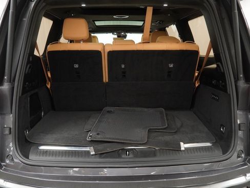 Used 2022 Jeep Grand Wagoneer Series III image 43