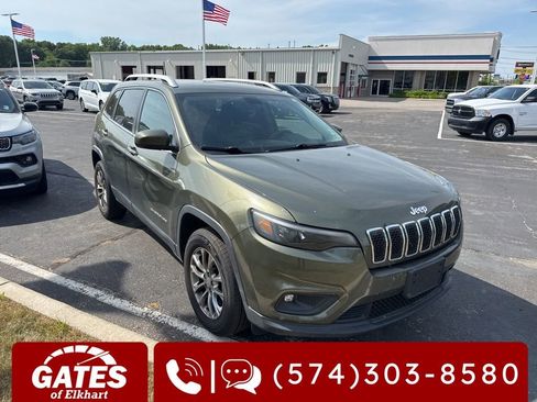 Used 2019 Jeep Cherokee Latitude Plus w/ Cold Weather Group AWD/4WD image 5