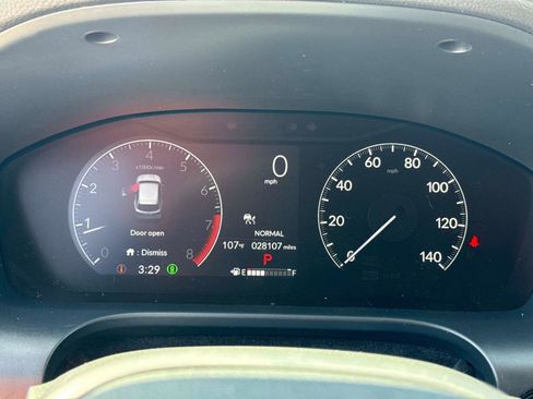 Certified 2025 Honda HR-V LX image 27