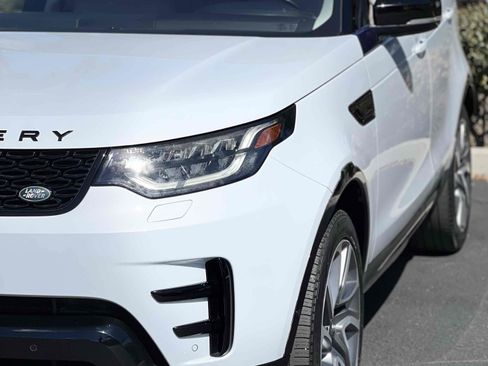 Used 2020 Land Rover Discovery Landmark image 53