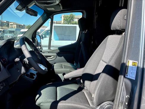 New 2026 Mercedes-Benz Sprinter 2500 image 9
