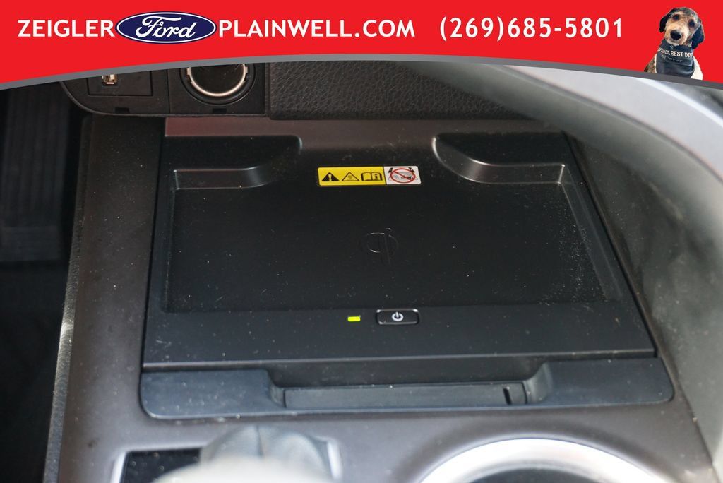 Used 2022 Toyota Camry XLE w/ Navigation Upgrade Package FWD image 22