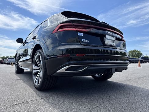 Used 2019 Audi Q8 Premium Plus AWD/4WD image 9
