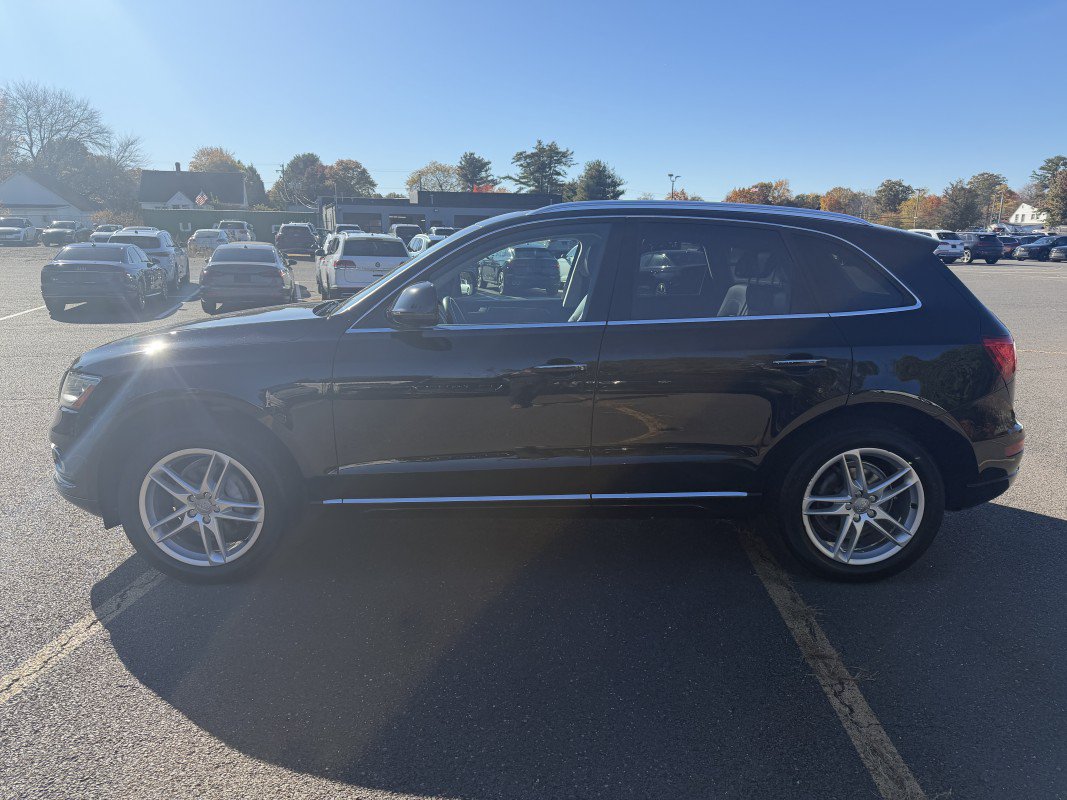 Used 2017 Audi Q5 2.0T Premium Plus w/ Technology Package AWD/4WD image 8