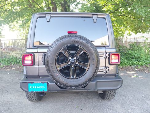 Used 2021 Jeep Wrangler Unlimited Sport AWD/4WD image 30