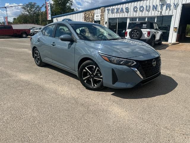Used 2025 Nissan Sentra SV FWD image 1