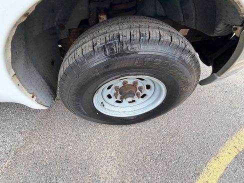 Used 1999 Ford F250 XL RWD image 40