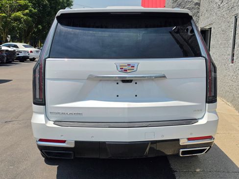 Used 2025 Cadillac Escalade ESV Premium Luxury w/ Touring Package AWD/4WD image 5