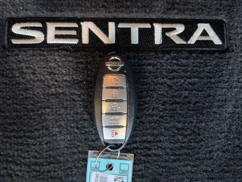 Used 2021 Nissan Sentra SR FWD image 30