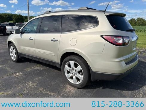 Used 2017 Chevrolet Traverse LT w/ Style and Technology Package AWD/4WD image 3