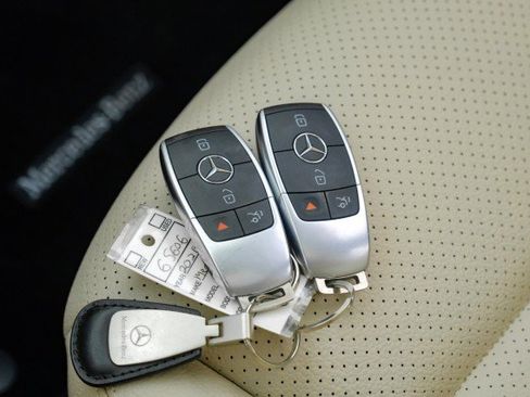 Used 2020 Mercedes-Benz C 300 Sedan image 75
