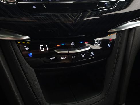 Certified 2023 Cadillac XT6 Premium Luxury w/ Technology Package AWD/4WD image 40