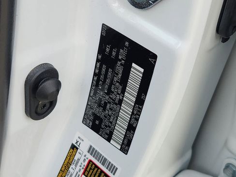 Used 2023 Toyota Highlander Platinum image 28