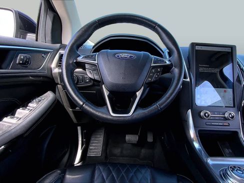 Used 2024 Ford Edge Titanium AWD/4WD image 6