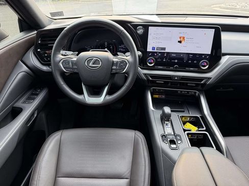 Used 2025 Lexus TX 350 AWD w/ Technology Package image 8