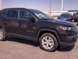 Used 2024 Jeep Compass Latitude image 3