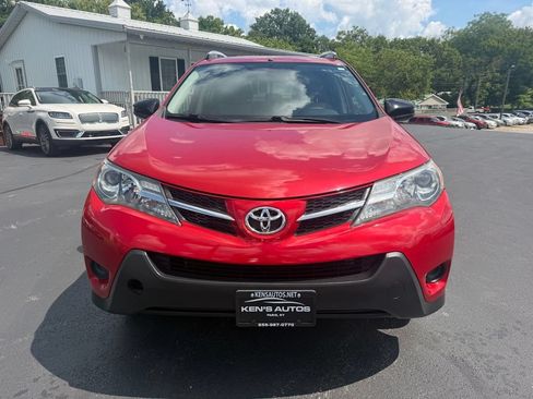 Used 2015 Toyota RAV4 LE FWD image 2