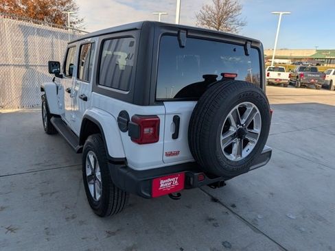 Used 2020 Jeep Wrangler Unlimited Sahara image 23