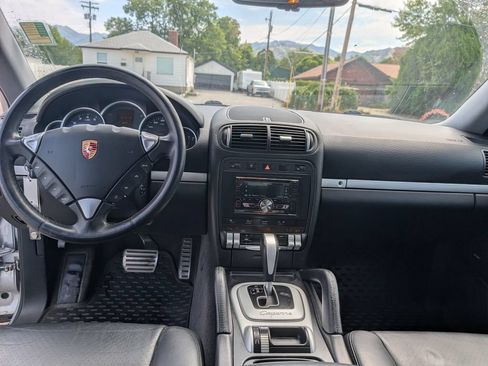 Used 2004 Porsche Cayenne S AWD/4WD image 8