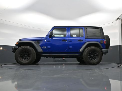 Used 2018 Jeep Wrangler Unlimited Sport AWD/4WD image 21