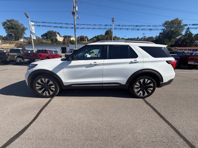 Used 2025 Ford Explorer Platinum w/ LUX Leather Package AWD/4WD image 2