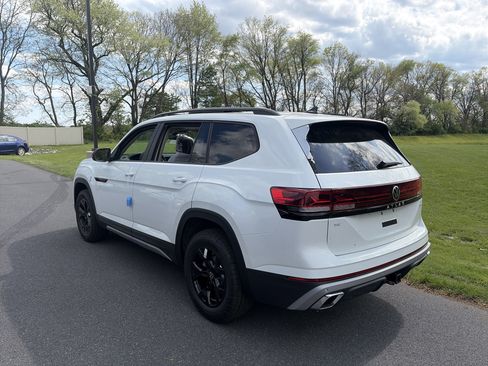 New 2026 Volkswagen Atlas Peak Edition AWD/4WD image 6
