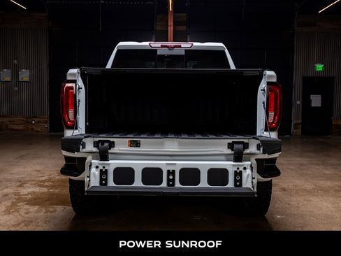 Used 2025 GMC Sierra 1500 AT4 w/ AT4 Premium Package AWD/4WD image 8