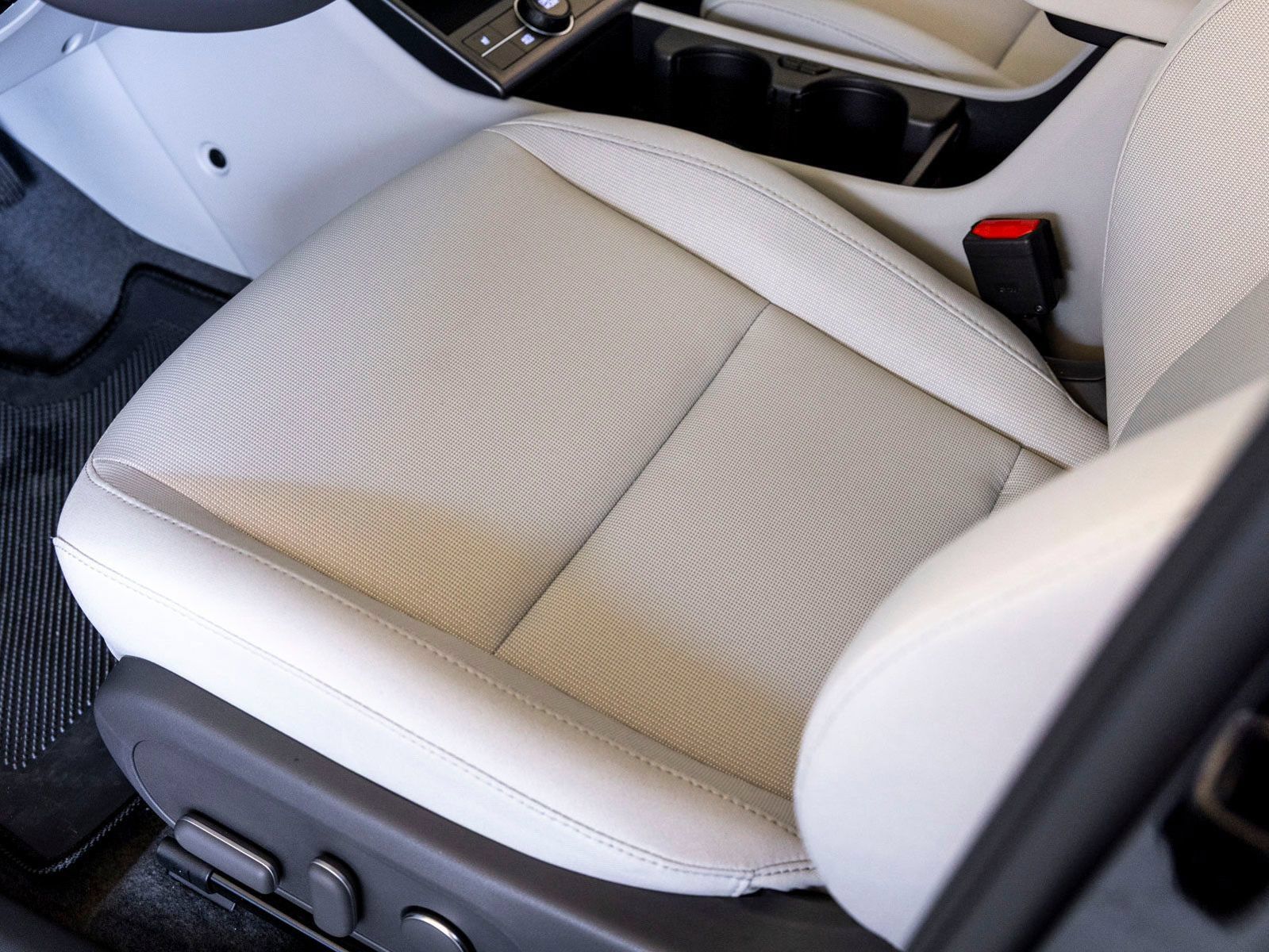 New 2025 Hyundai Kona SEL FWD image 18
