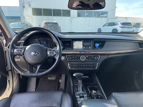 Used 2019 Kia Cadenza Technology FWD image 10