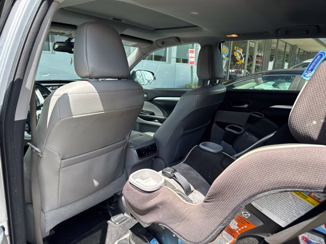 Used 2016 Toyota Highlander XLE FWD image 22
