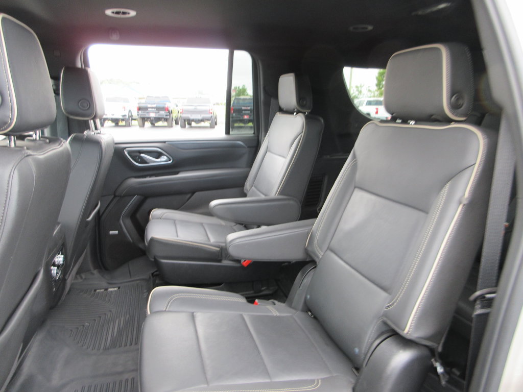 Certified 2024 GMC Yukon XL SLT w/ SLT Luxury Package AWD/4WD image 20