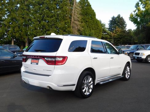 Used 2019 Dodge Durango Citadel w/ Technology Group AWD/4WD image 2