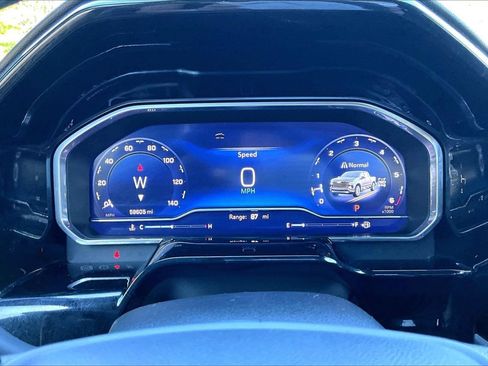 Used 2024 Chevrolet Silverado 1500 High Country w/ Midnight Edition AWD/4WD image 9