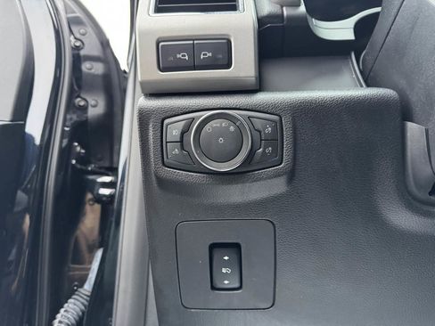 Used 2017 Ford F150 Lariat w/ Equipment Group 502A Luxury image 10