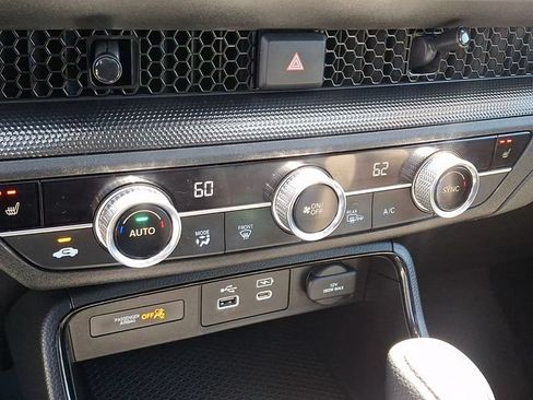 Used 2024 Honda CR-V EX image 17