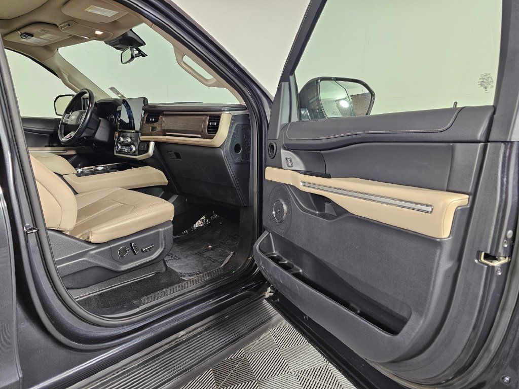 Certified 2024 Ford Expedition Limited AWD/4WD image 12